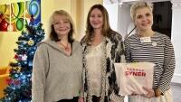 nadace Zleva ředitelka hospice sv. Zdislavy Taťána Janoušková, představitelka nadace Eva Syrovátková a vrchní sestra Adéla Dragounová
